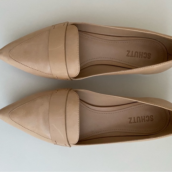 Schutz pointed toe loafer size 9.5B - Picture 2 of 2